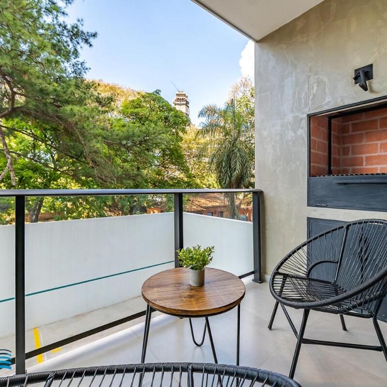 1E Alban Steps from the Shopping del Sol - One-Bedroom Apartment - 34
