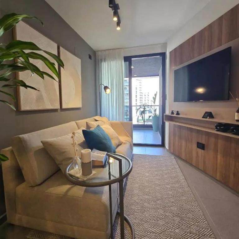  - Room #1715946101 - 2