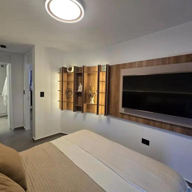  - Room #1715946101 - 6