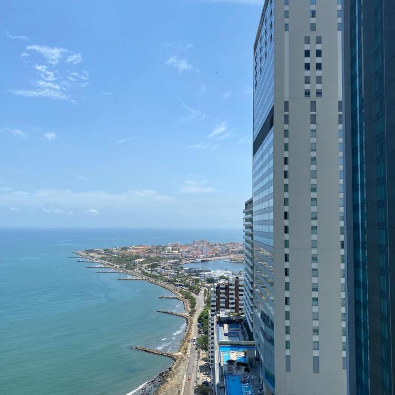 Panoramic Ocean View 34th Floor Rooftop Pool - Apartamento - 33