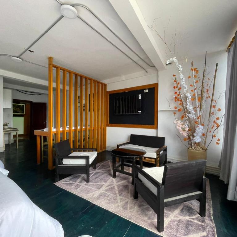 Hotel Victoria's Plaza - Room #1714627004 - 5