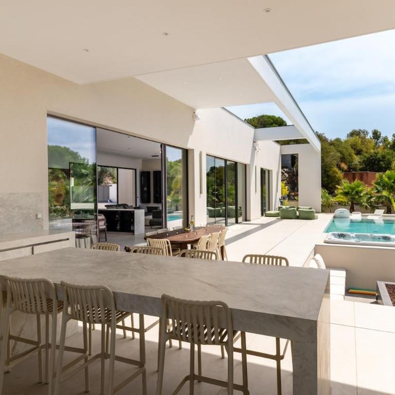 Villa Marbella with exceptional pool and hot tub - Villa - 39
