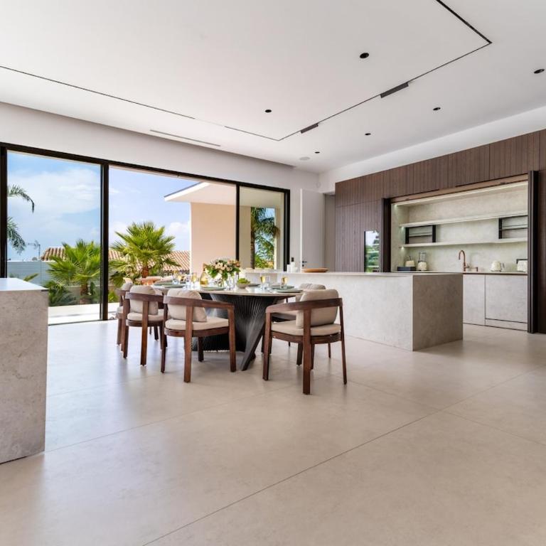 Villa Marbella with exceptional pool and hot tub - Villa - 45