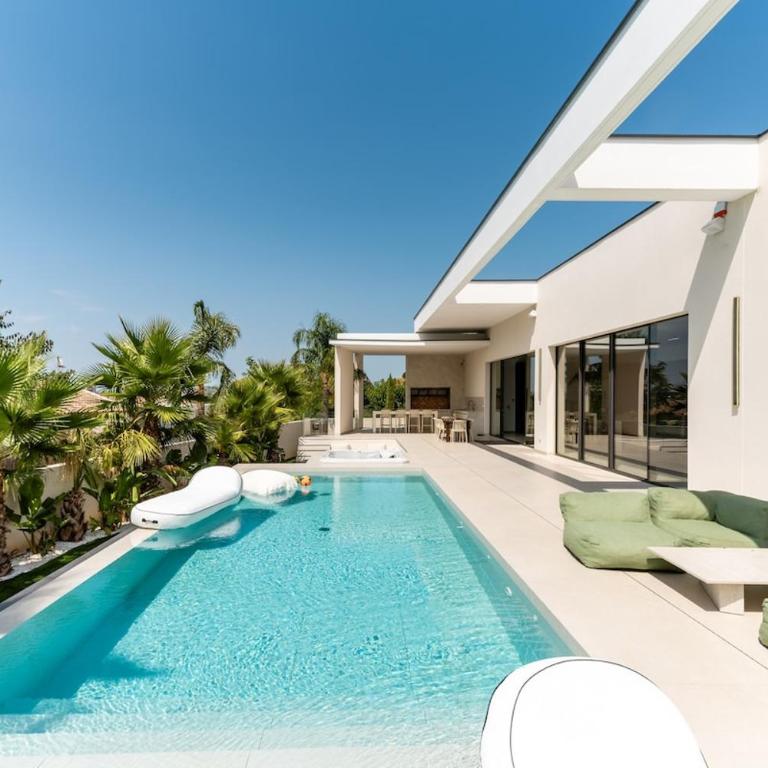 Villa Marbella with exceptional pool and hot tub - Villa - 48
