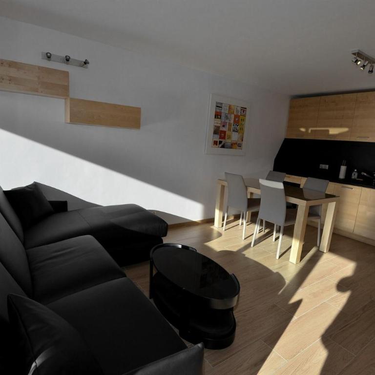 Beau studio 36 m2 pour 4 personnes - refait à neuf - centre station - Apartamento de 1 dormitorio - 3