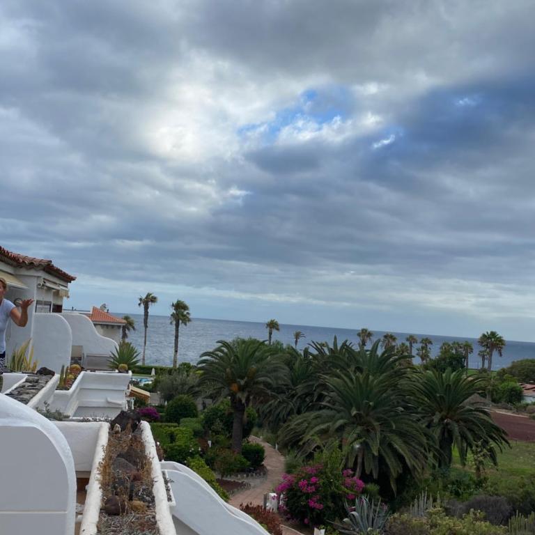 Ocean and Golf views-Steps from the Sea - Apartamento de 1 dormitorio - 1