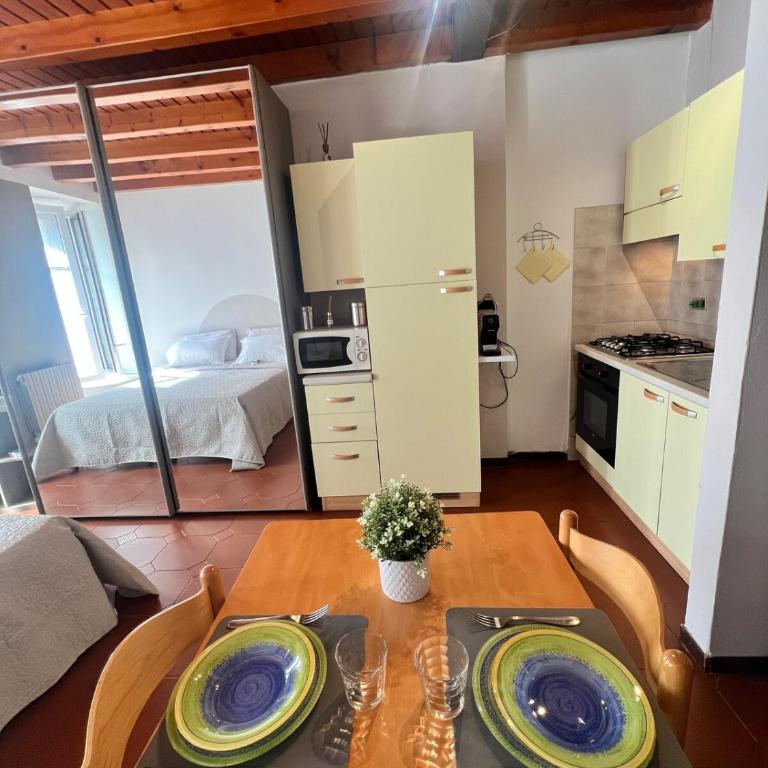 A Window in Como - One-Bedroom Apartment - 4