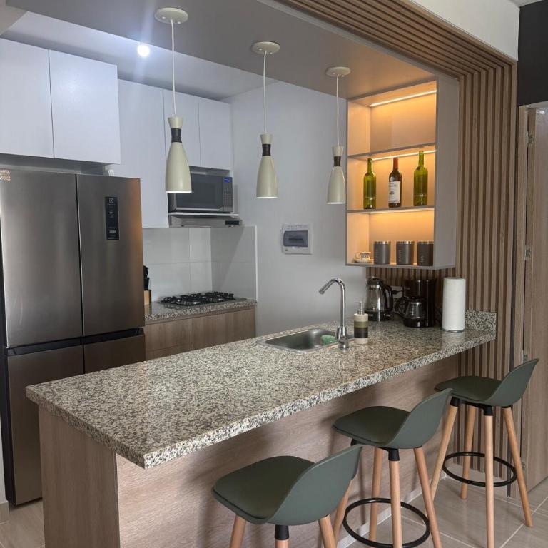 Coastal Comfort Trevi 2BR 2BA - Two-Bedroom Apartment - 9