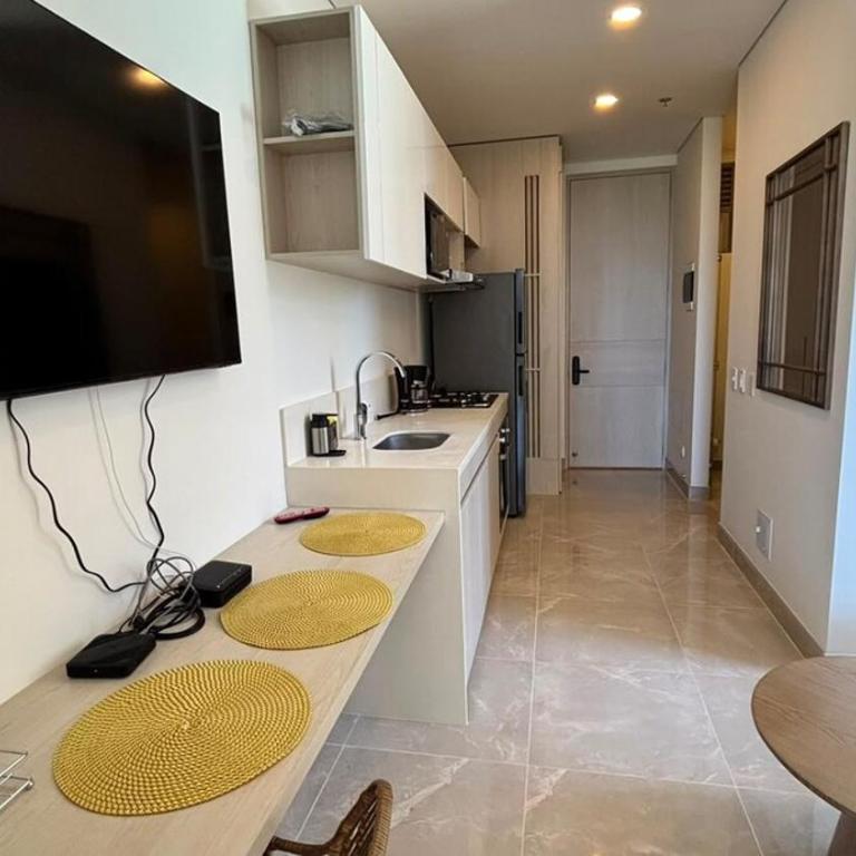Apartamento Con Balcón y Vista Lateral Al Mar - Apartamento de 2 dormitorios - 9
