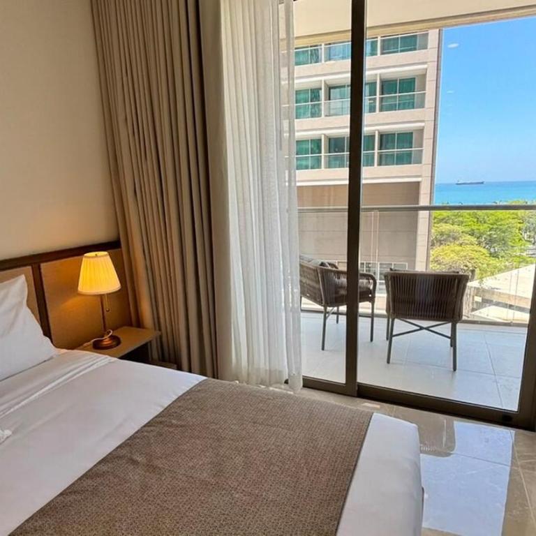 Apartamento Con Balcón y Vista Lateral Al Mar - Apartamento de 2 dormitorios - 5