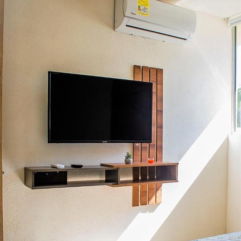  - Room #1715985101 - 23
