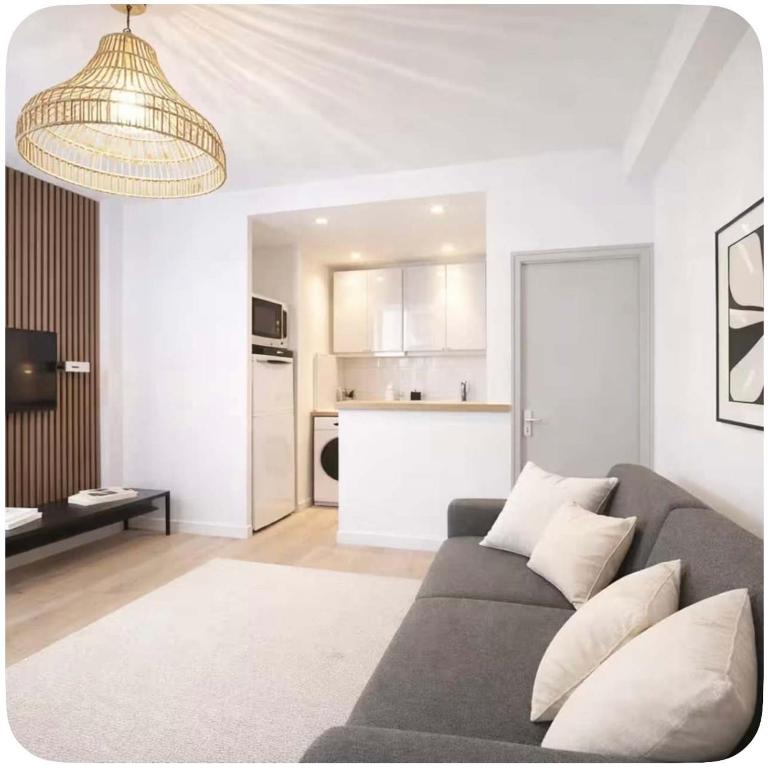 Chic Apartment in Passy Steps from the Seine & Trocadero - Appartement - 13