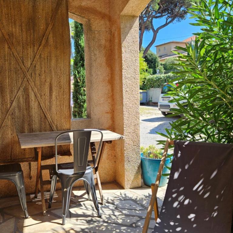 Li Cabanoun, Studios au Soleil Issambres Sainte-Maxime à 3min de la plage à pied - Studio mit Terrasse - 10