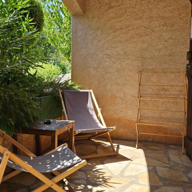Li Cabanoun, Studios au Soleil Issambres Sainte-Maxime à 3min de la plage à pied - Studio mit Terrasse - 7