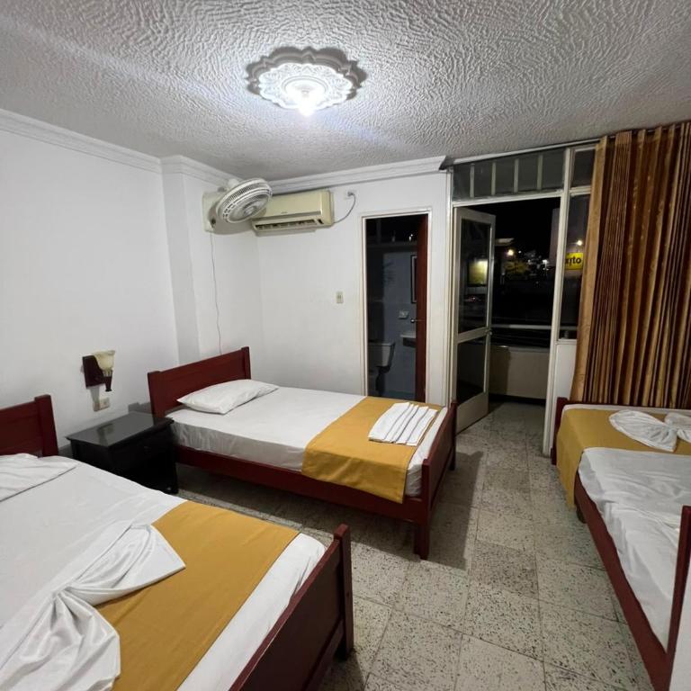 Hotel Cusiana - Habitación Triple con balcón - 3