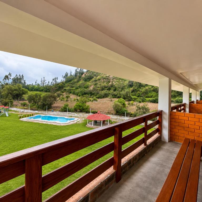 Tambo Lodge Canta - Family Room with Balcony - 2