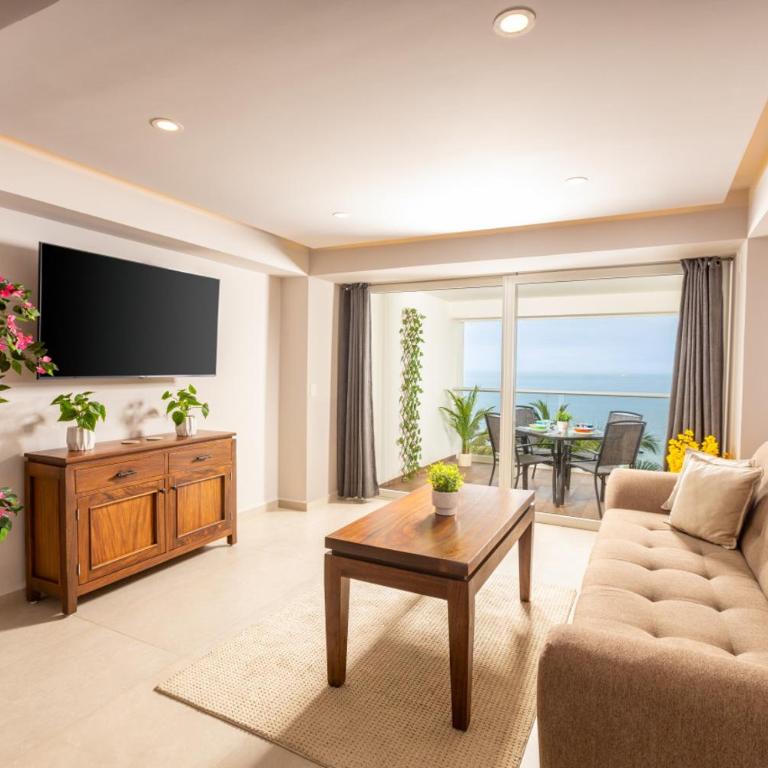 Serene Beachfront Escape Includes Delicious Breakfast - One-Bedroom Apartment - 2