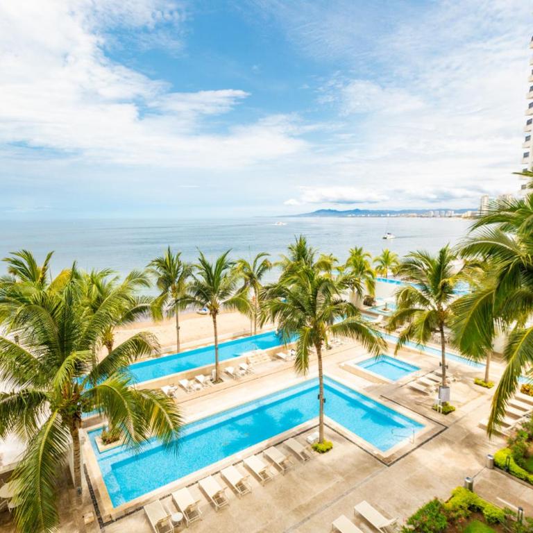 Serene Beachfront Escape Includes Delicious Breakfast - One-Bedroom Apartment - 3