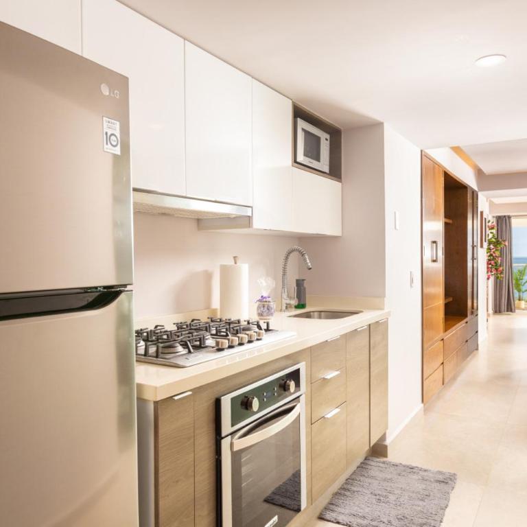 Serene Beachfront Escape Includes Delicious Breakfast - One-Bedroom Apartment - 12