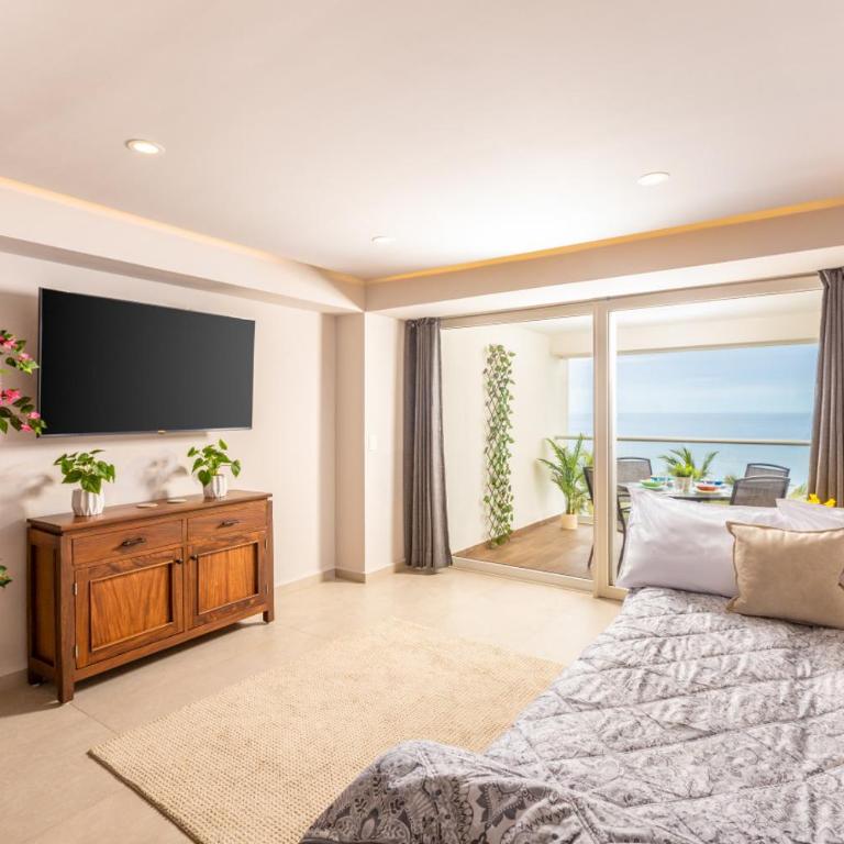 Serene Beachfront Escape Includes Delicious Breakfast - One-Bedroom Apartment - 18