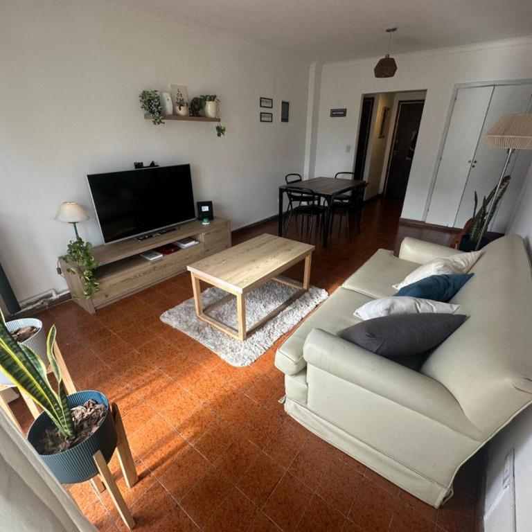  - Apartamento de 2 dormitorios - 1