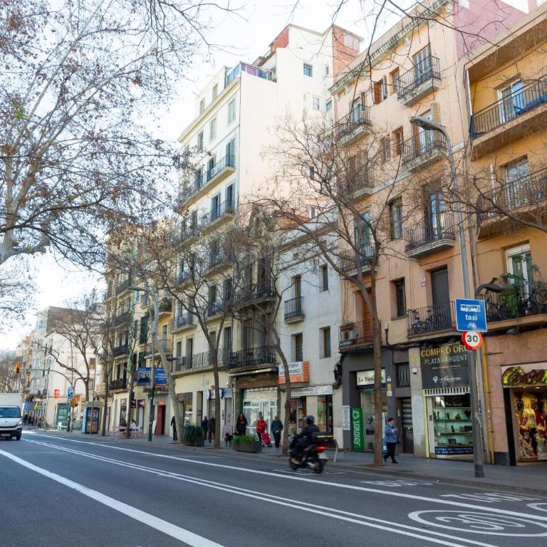 11CRC1037 Newly decorated Flat near Sants Station - Apartamento con balcón - 3