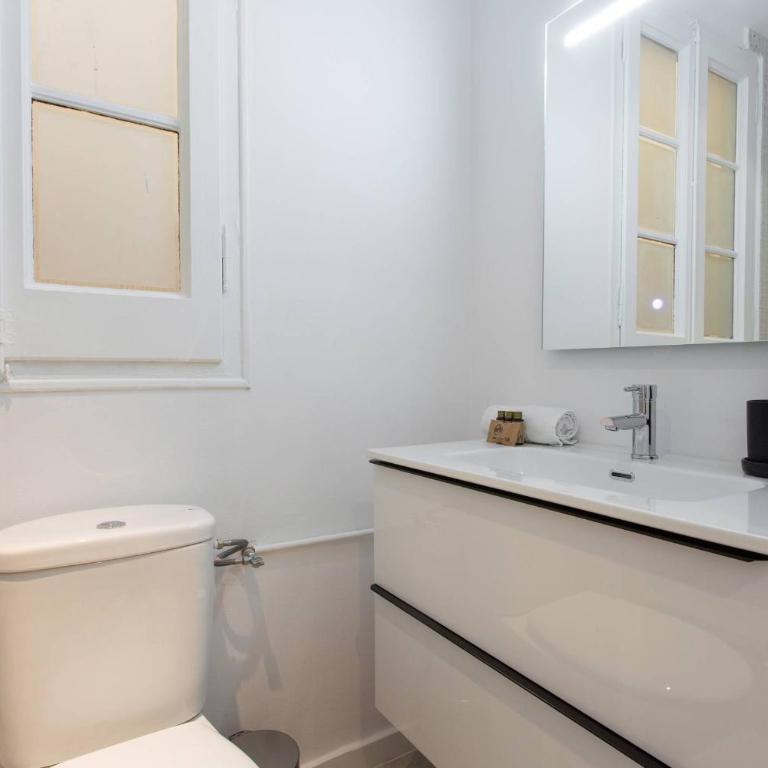 11CRC1037 Newly decorated Flat near Sants Station - Apartamento con balcón - 6