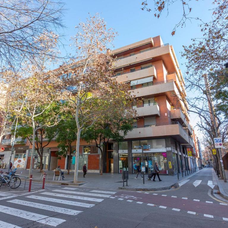 11JOG1036 - Huge bright flat near Train Station - Apartment - 2