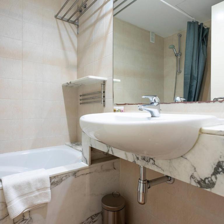 11JOG1036 - Huge bright flat near Train Station - Apartment - 16