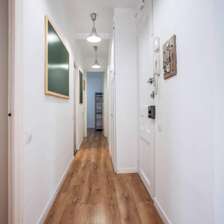P2VIIV1042 Modern & Cozy Apartment Poble Sec - Apartamento con balcón - 8