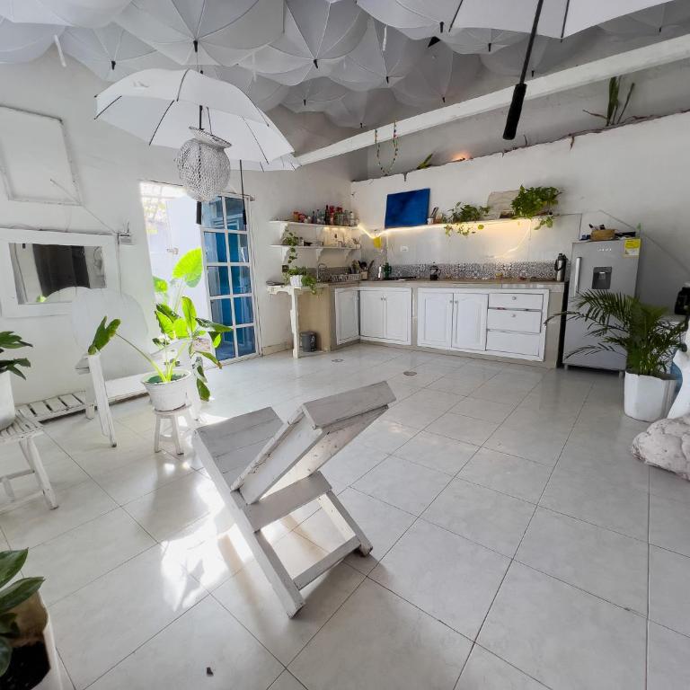 CASA BLANCA EN LA iSLA A 15 MIN DE CARTAGENA - Casa de 2 dormitorios - 3