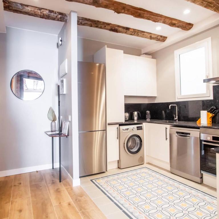 13MAL1077-Magnific 2br2bh flat in Sagrada Familia - Apartamento de 2 dormitorios - 2