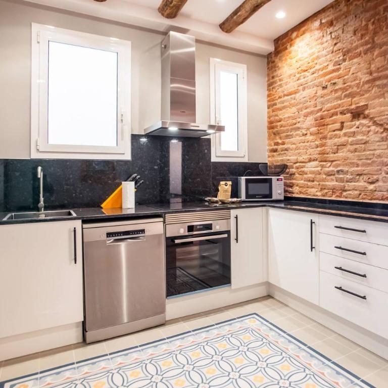 13MAL1077-Magnific 2br2bh flat in Sagrada Familia - Apartamento de 2 dormitorios - 4