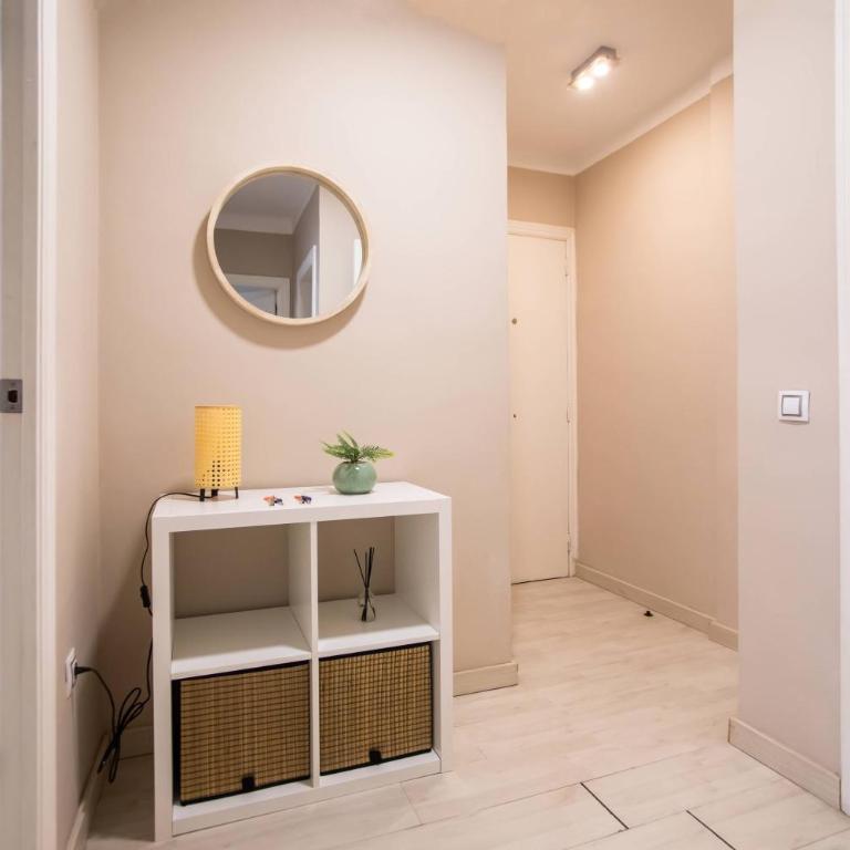 12TOGO1035 - Spacious Apartment near Camp Nou - Appartamento - 2