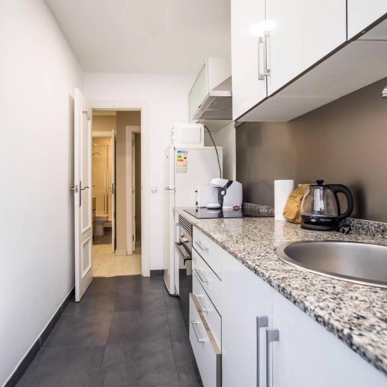 12TOGO1035 - Spacious Apartment near Camp Nou - Appartamento - 8