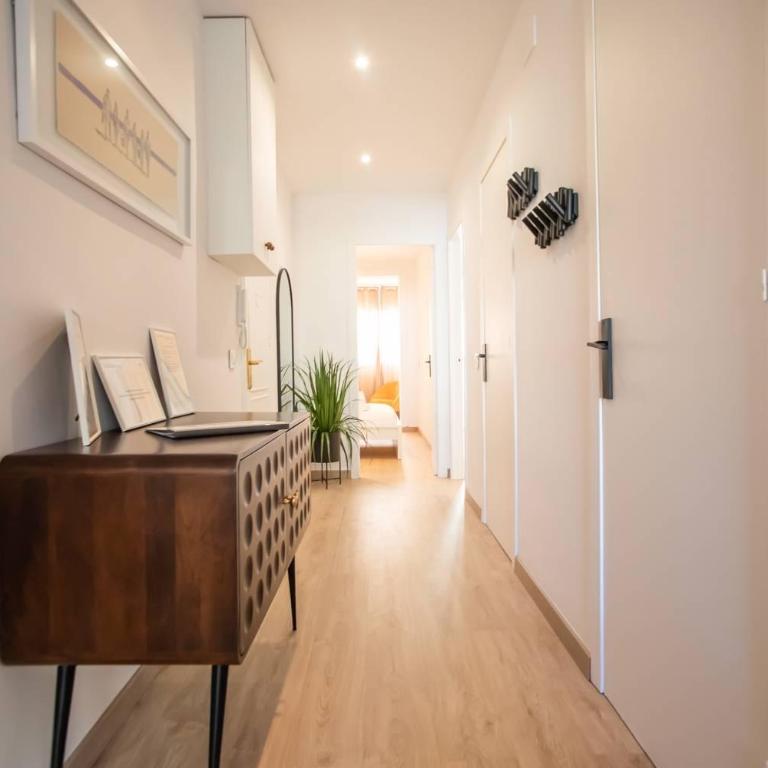 12CRC1038 - Refurbished Big Cozy Apartment - Apartamento con balcón - 19