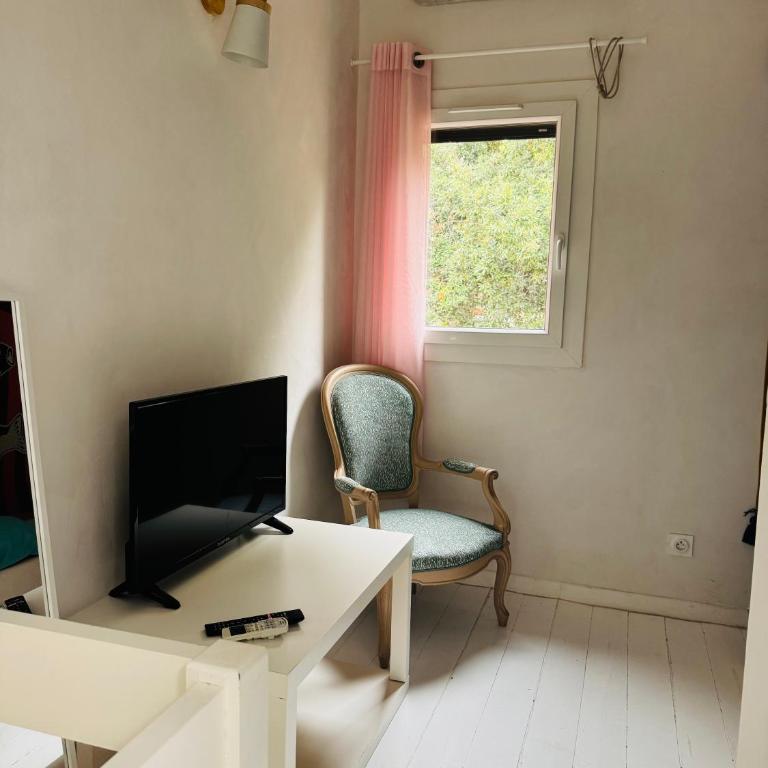 Maison les pins dorée - Maison 2 Chambres - 13