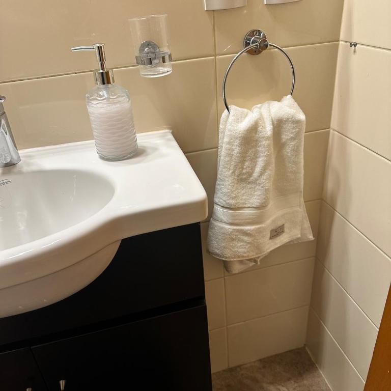  - Room #1716050401 - 10