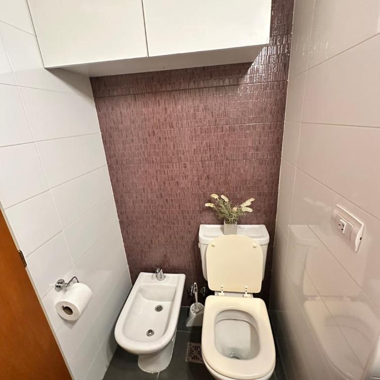  - Room #1716050401 - 31