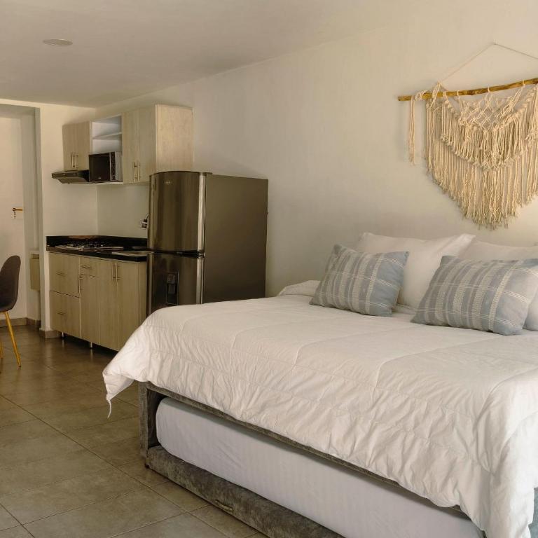 Tranvia 40 - Amoblados Velasquez - Apartamento con ducha - 14