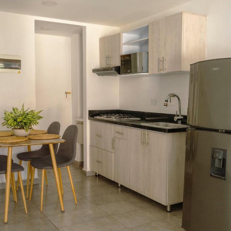 Tranvia 40 - Amoblados Velasquez - Apartamento con ducha - 8