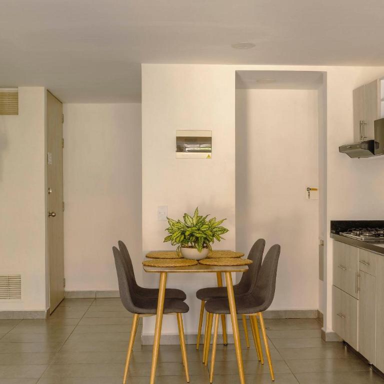 Tranvia 40 - Amoblados Velasquez - Apartamento con ducha - 19