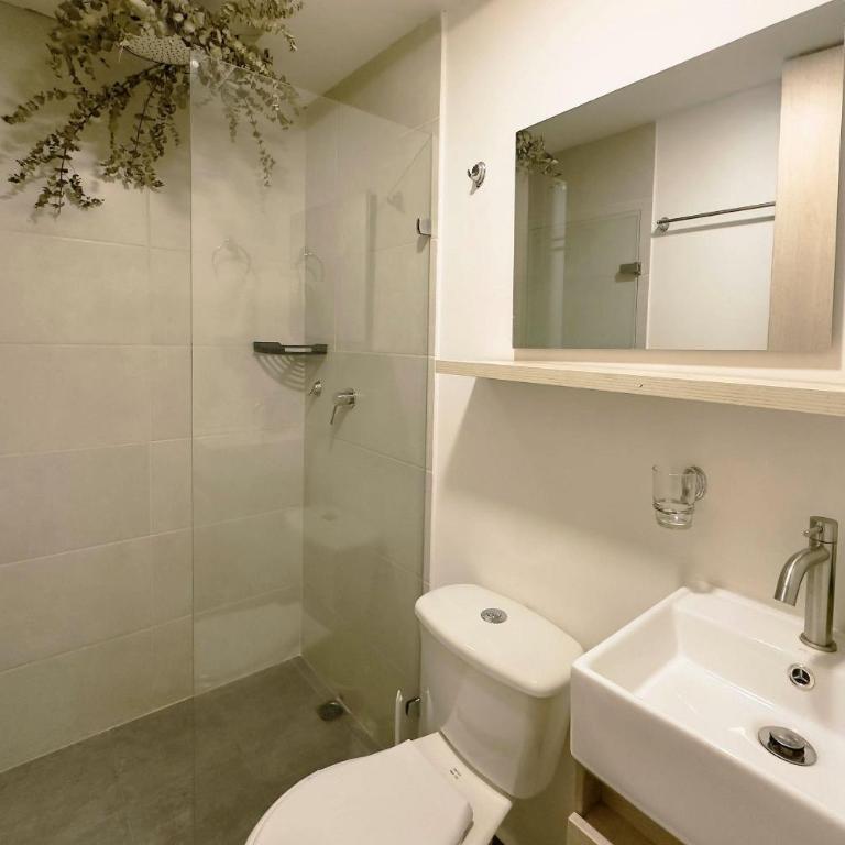 Tranvia 40 - Amoblados Velasquez - Apartamento con ducha - 10