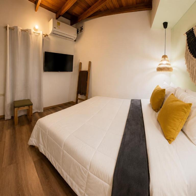 Luum Guest House Manila - Habitación Doble Estándar - 8