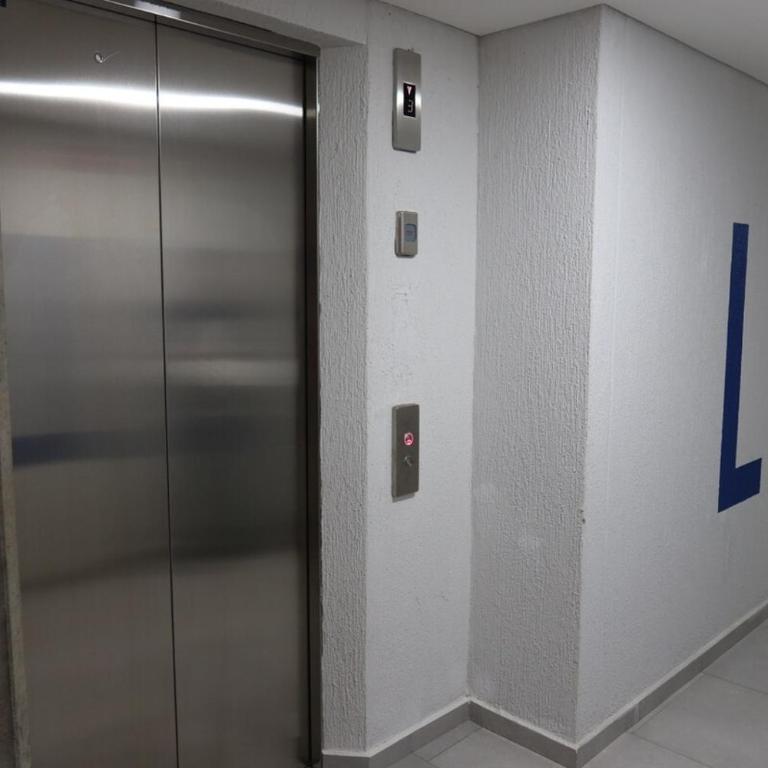 Jacuzzi privado Terraza 40m Tranvía Medellín - Apartamento de 2 dormitorios - 4