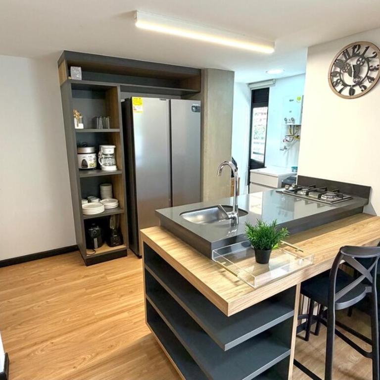 Jacuzzi privado Terraza 40m Tranvía Medellín - Apartamento de 2 dormitorios - 18