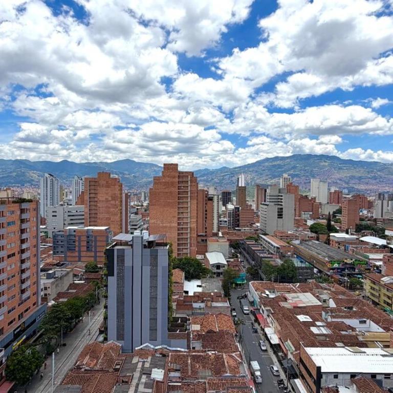 Jacuzzi privado Terraza 40m Tranvía Medellín - Apartamento de 2 dormitorios - 22