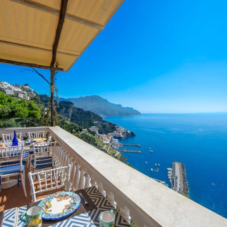 Exclusive Villa, private pool with Amalfi view 300 stairs from the road by Wonder Tour - Villa - 3