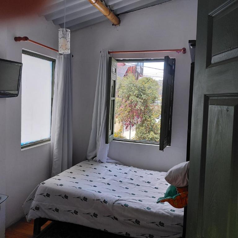 Habitaciones cómodas cerca a U La Sabana - Habitación Doble con baño compartido - 8