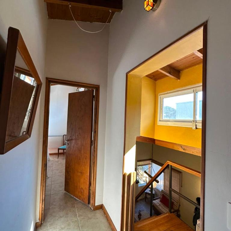 Casa amplia para 6 personas en Valeria del Mar - Three-Bedroom Home - 4